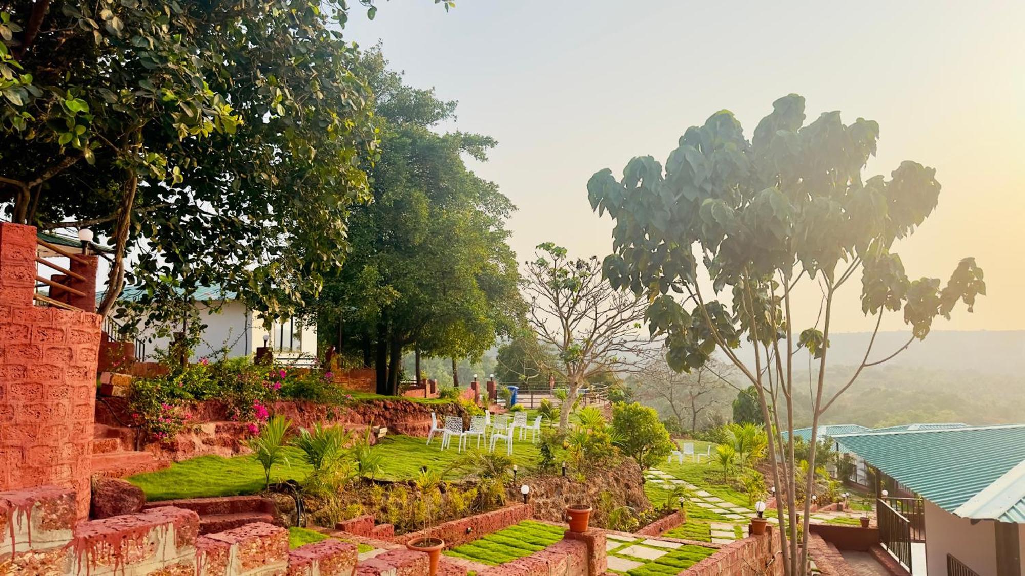 Hotel Cashew Leaf Resort, Goa Arambol