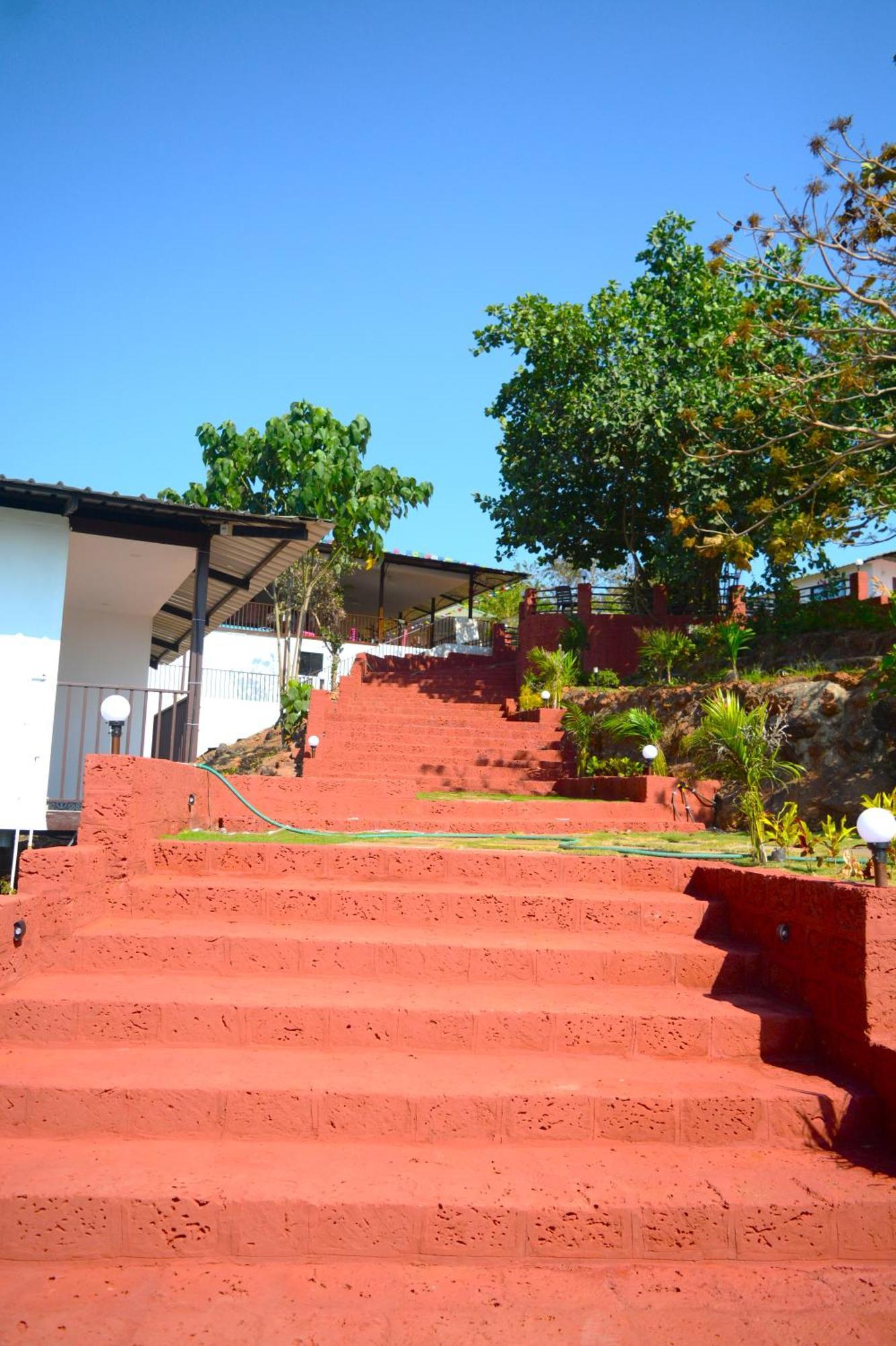 Hotel Cashew Leaf Resort, Goa